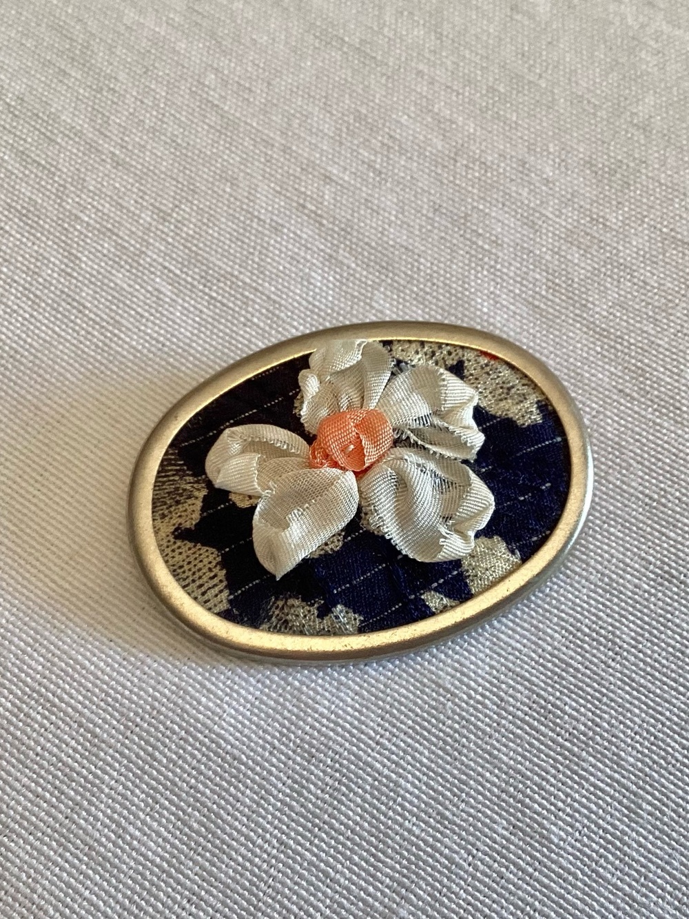 Impatiens Flower Silk Ribbon Brooch Pin